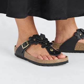 Birkenstock Gizeh Leather Flowers in Black
