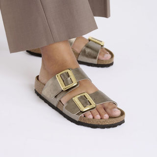 Birkenstock Sydney Luxe Buckle in Graceful Taupe